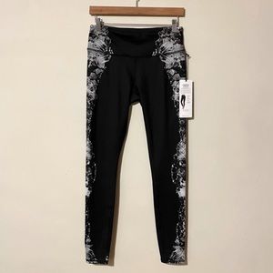 NWOT Airbrush Leggings